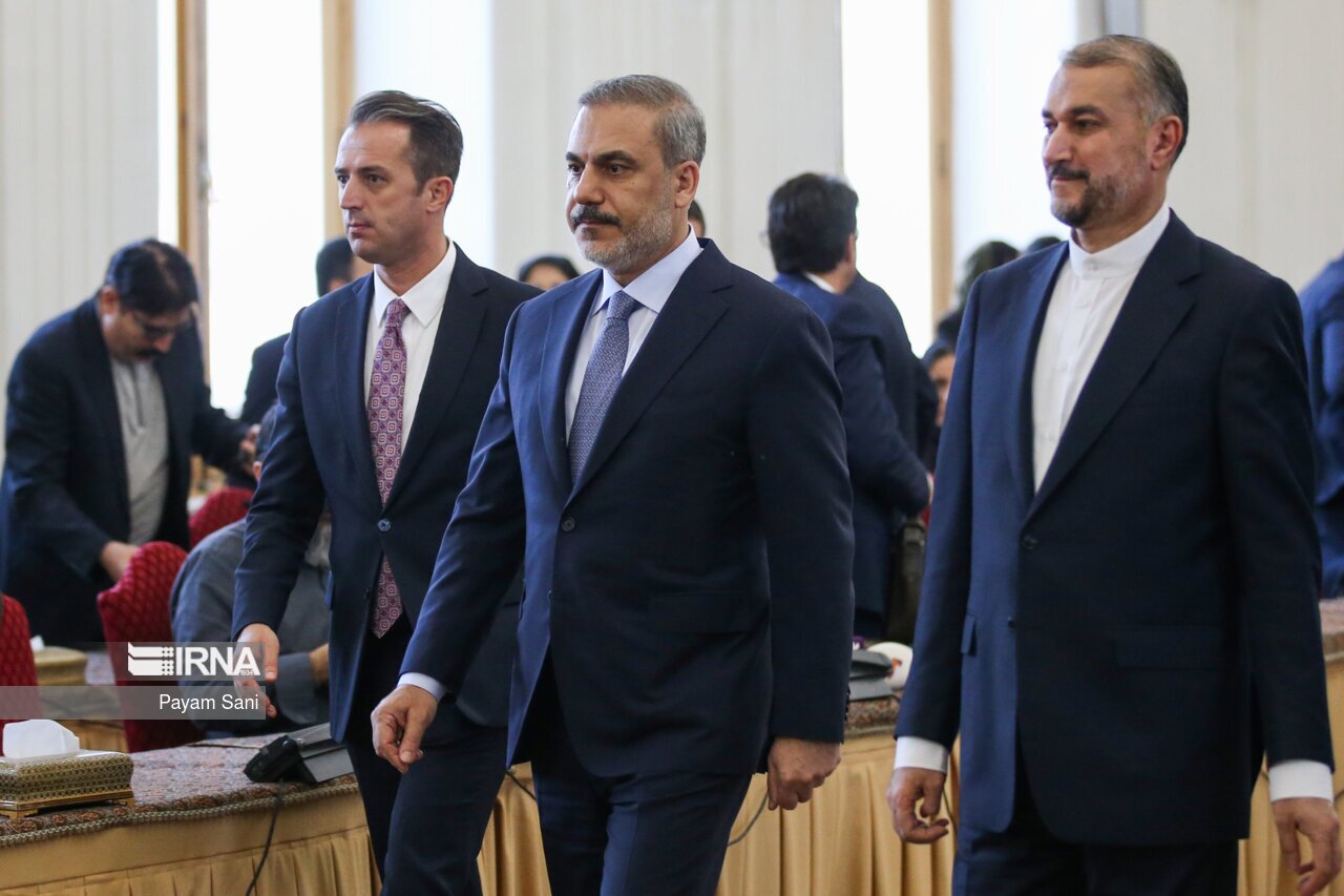 تصاویر: دیدار وزرای خارجه ترکیه و ایران