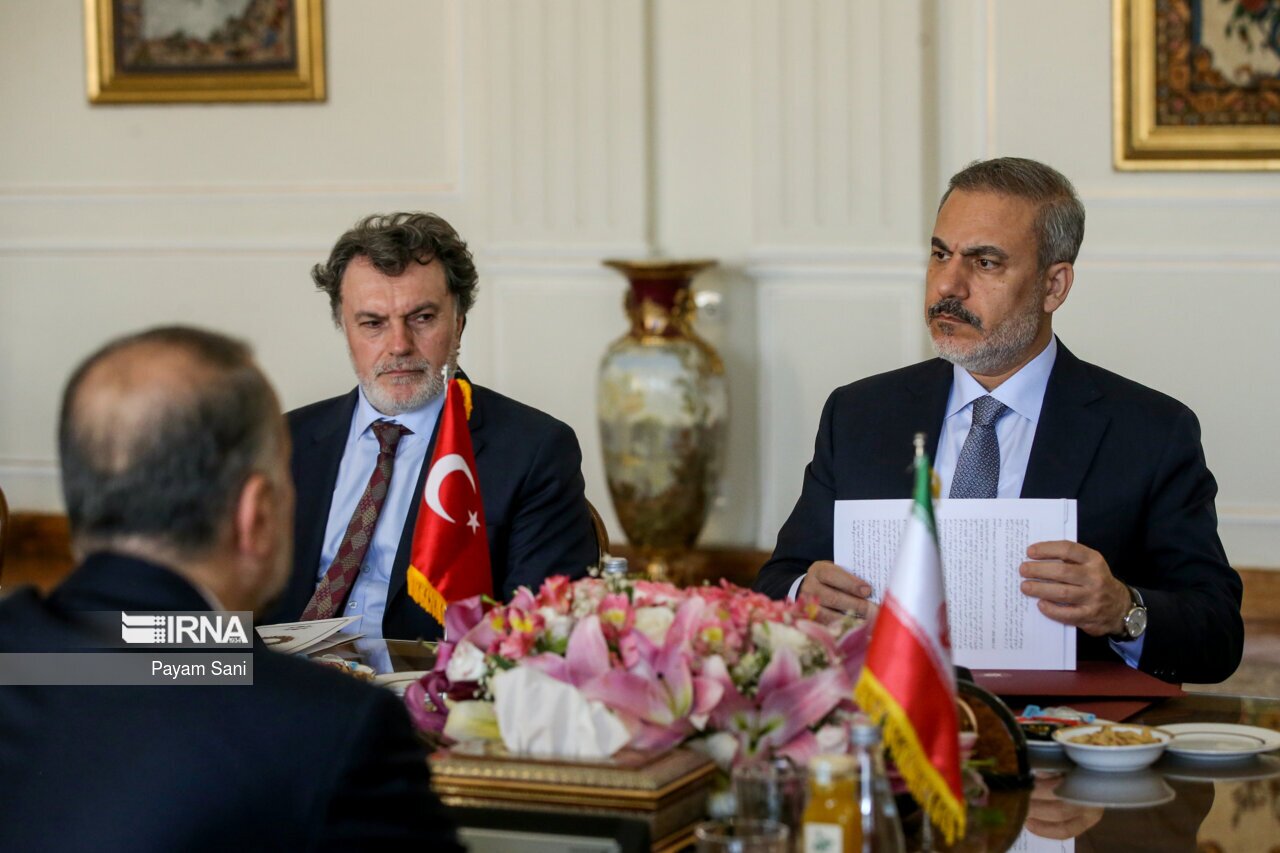 تصاویر: دیدار وزرای خارجه ترکیه و ایران