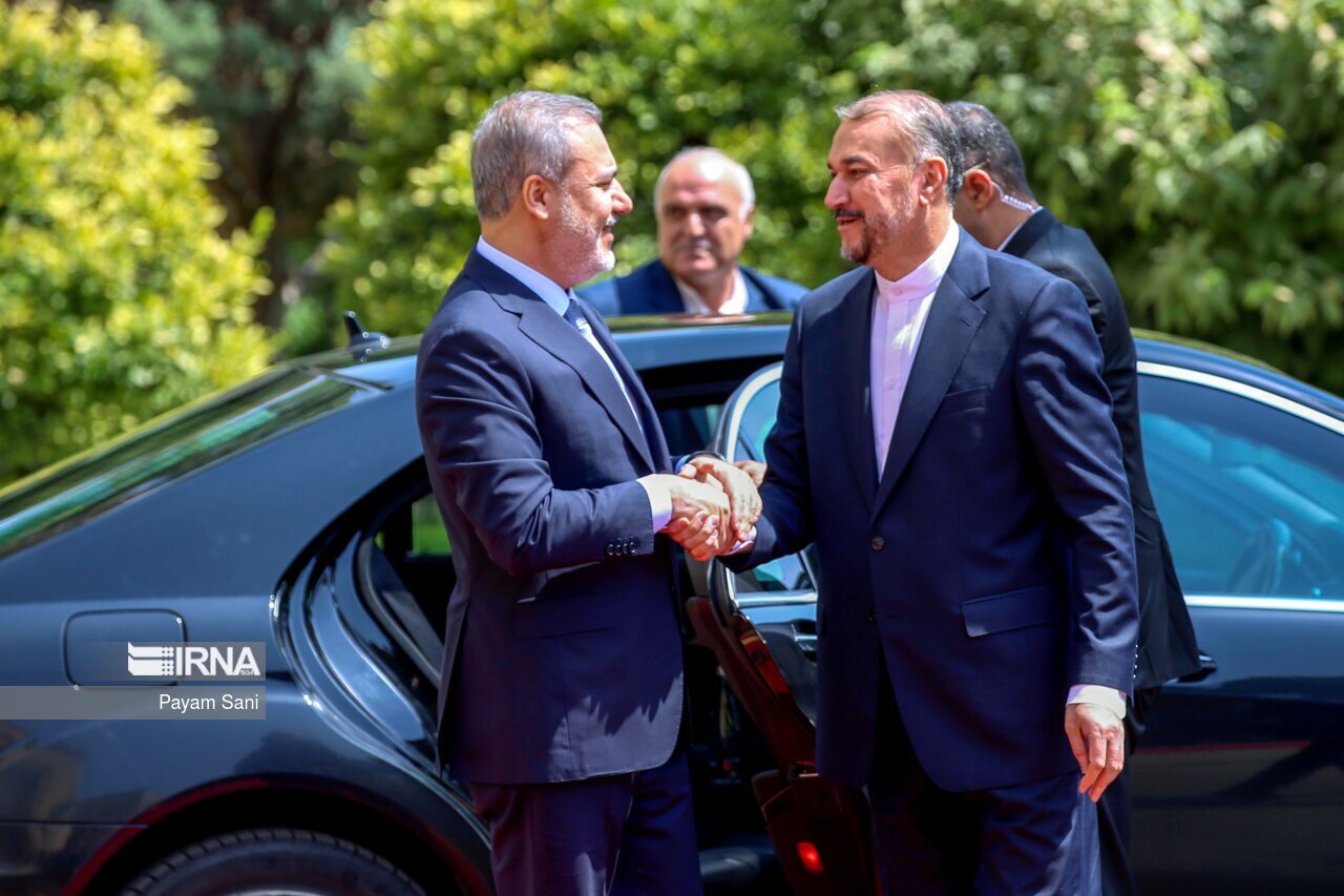 تصاویر: دیدار وزرای خارجه ترکیه و ایران