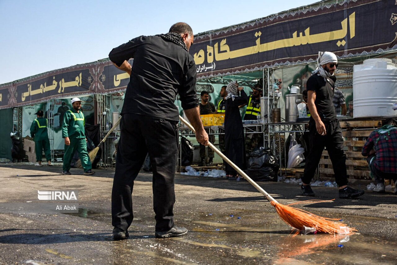 تصاویر: خدمت رسانی به زائران اربعین در مرز مهران