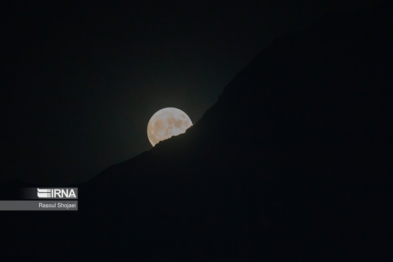 تصاویر: سومین اَبَر ماه سال