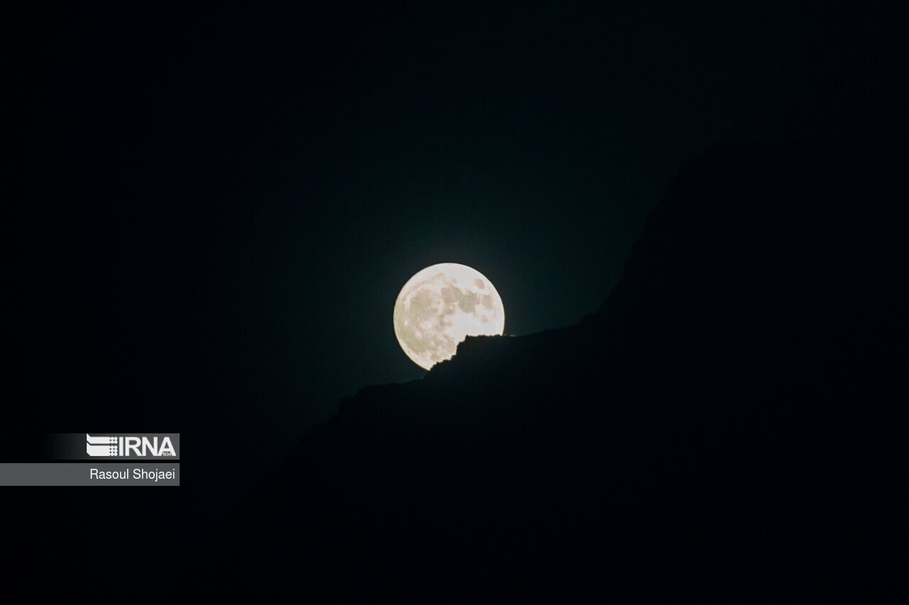 تصاویر: سومین اَبَر ماه سال
