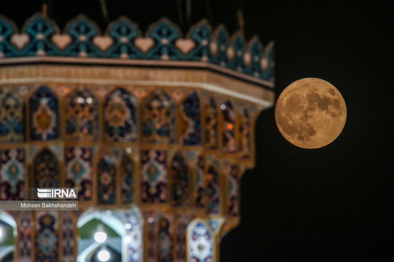 تصاویر: سومین اَبَر ماه سال