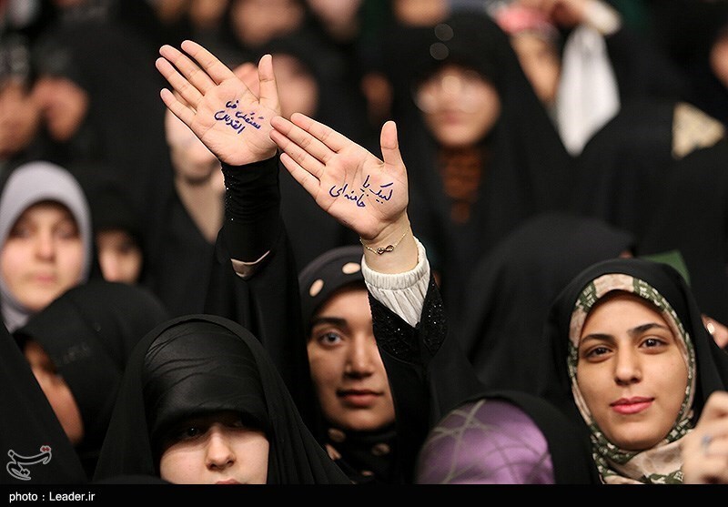 تصاویر:  دیدار دانش‌آموزان و دانشجویان با مقام معظم رهبری