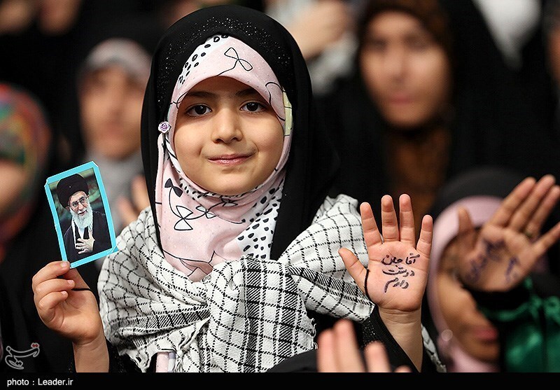 تصاویر:  دیدار دانش‌آموزان و دانشجویان با مقام معظم رهبری