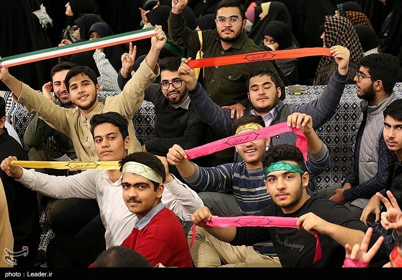 تصاویر:  دیدار دانش‌آموزان و دانشجویان با مقام معظم رهبری