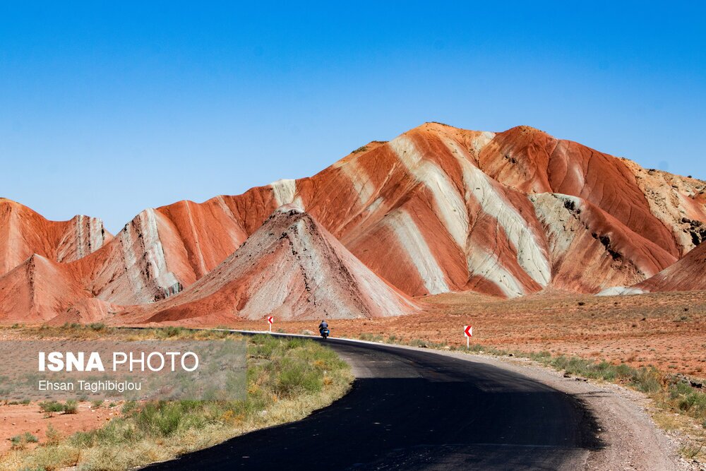 تصاویر: کوه‌های رنگین کمانی زنجان