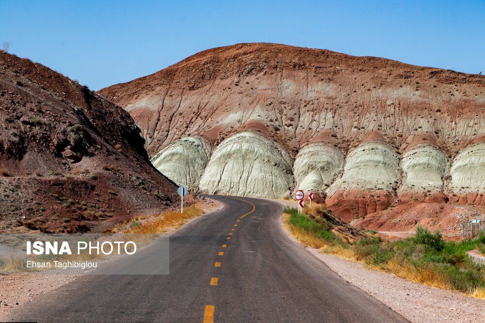 تصاویر: کوه‌های رنگین کمانی زنجان