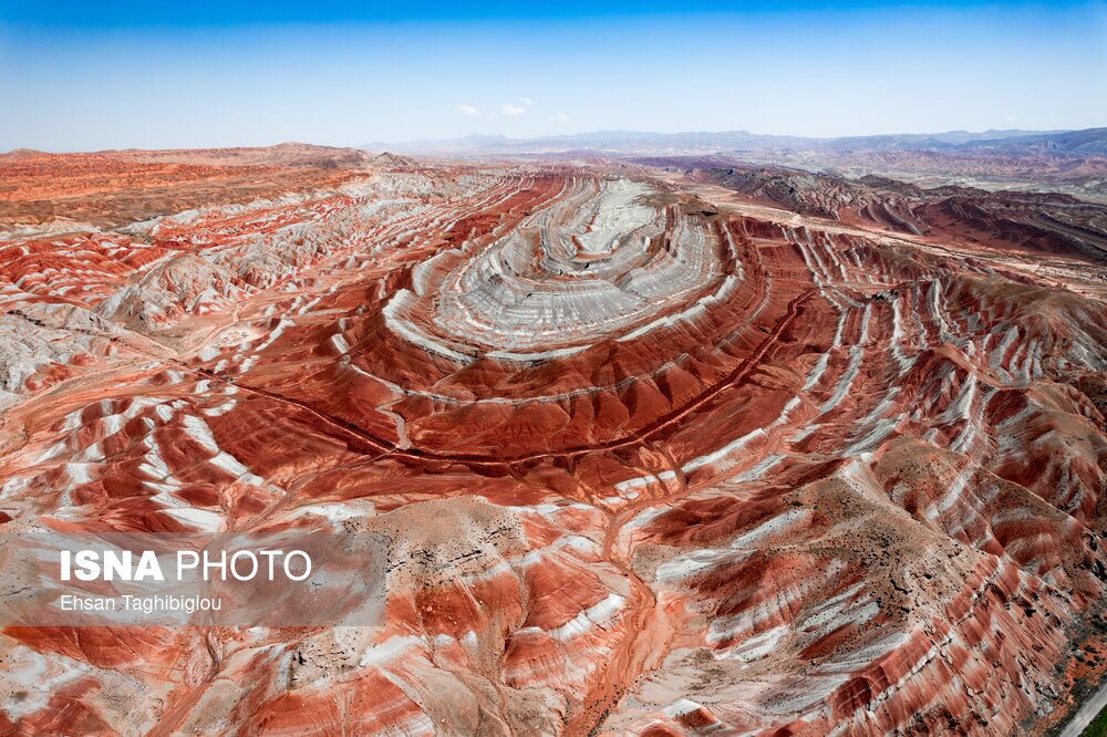 تصاویر: کوه‌های رنگین کمانی زنجان