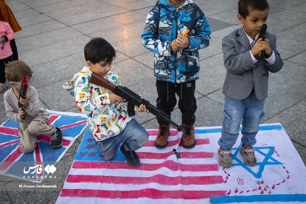 تصاویر: پخش سخنرانی دبیر کل حزب الله در تهران