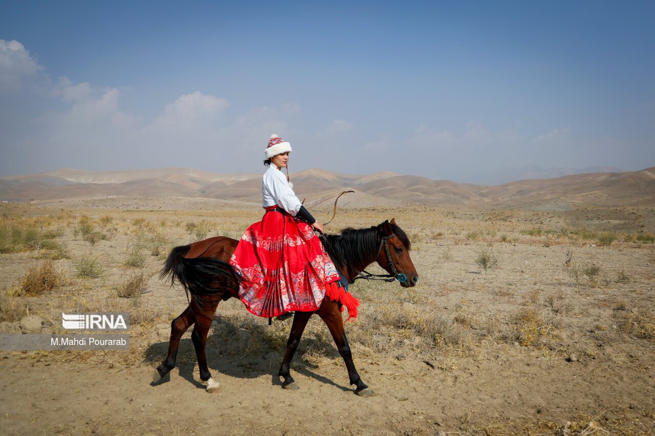 تصاویر: مسابقات هنرهای رزمی سواره «راه ابریشم»
