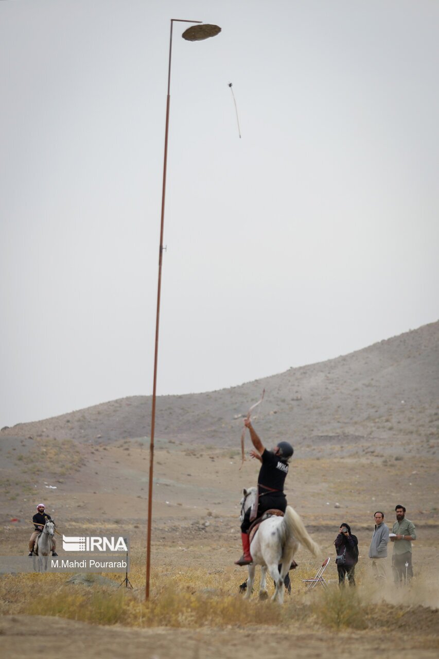 تصاویر: مسابقات هنرهای رزمی سواره «راه ابریشم»