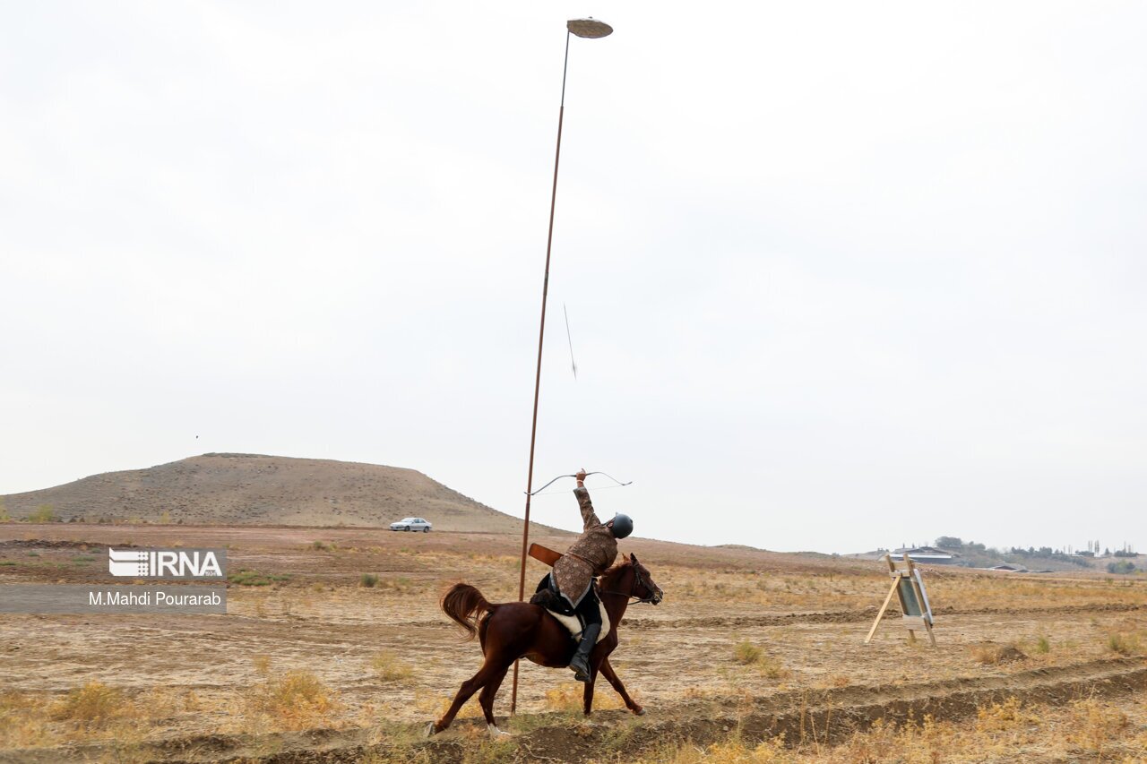 تصاویر: مسابقات هنرهای رزمی سواره «راه ابریشم»