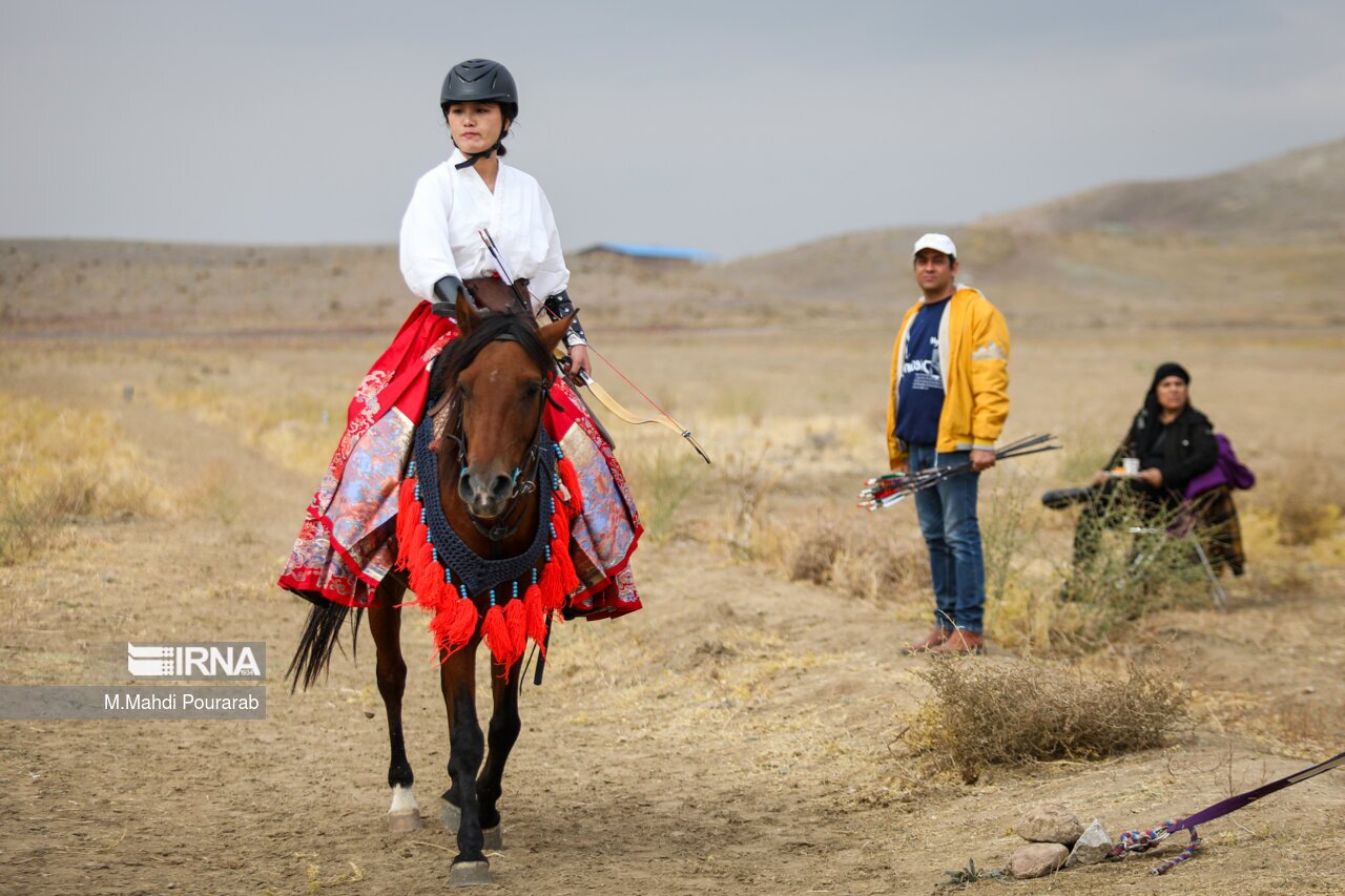 تصاویر: مسابقات هنرهای رزمی سواره «راه ابریشم»