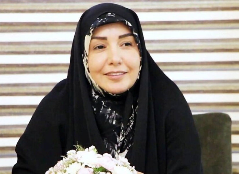 با فردی که گفت «این مملکت مال حزب الله هاست» بیشتر آشنا شوید / این خانم عضو کلیدی یک گروه انتخاباتی همراه با اعضای دولت رئیسی و جریان پایداری ست / آیا این اظهارات، «مانیفست» جریان اصولگراست؟ با فردی که گفت «این مملکت مال حزب الله هاست» بیشتر آشنا شوید / این خانم عضو کلیدی یک گروه انتخاباتی همراه با اعضای دولت رئیسی و جریان پایداری ست / آیا این اظهارات، «مانیفست» جریان اصولگراست؟