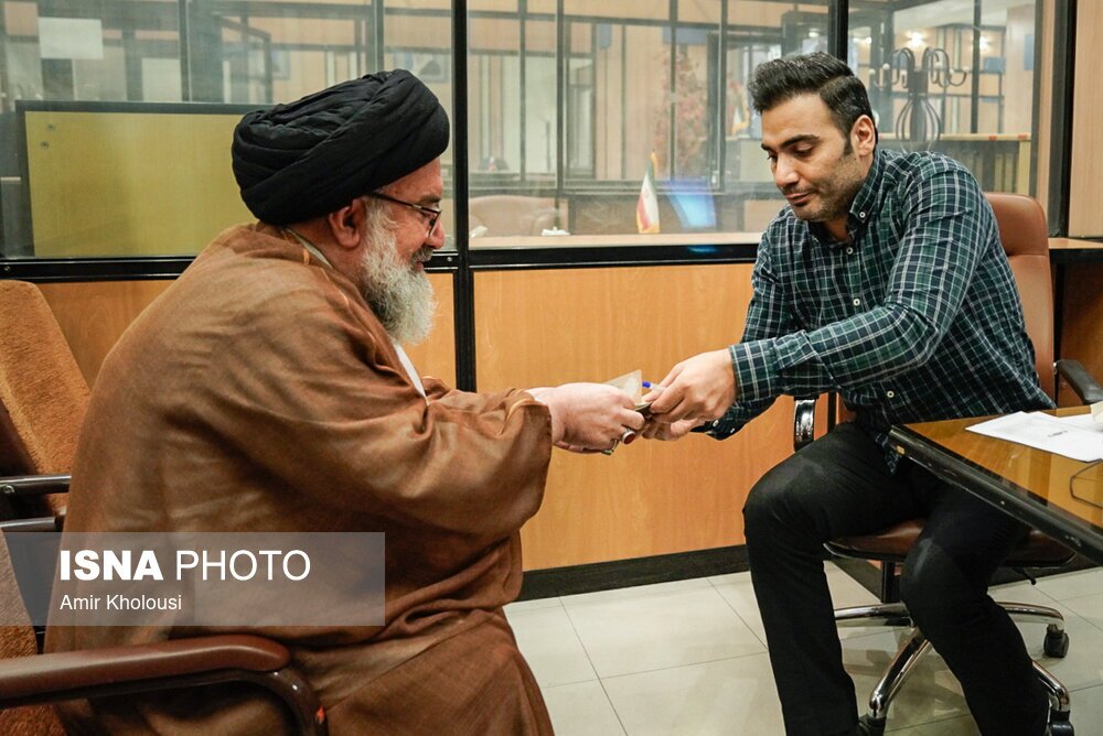 تصاویر: آغاز ثبت نام ششمین دوره انتخابات مجلس خبرگان رهبری