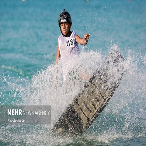 تصاویر: مسابقات قهرمانی «کیبل اسکی» و «پدل بورد» کشور در کیش