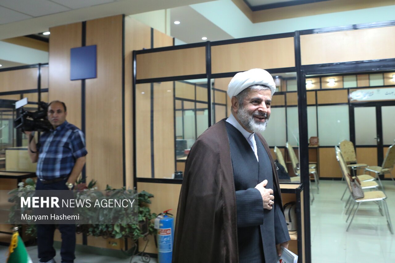 تصاویر: آخرین روز نام نویسی داوطلبان مجلس خبرگان رهبری