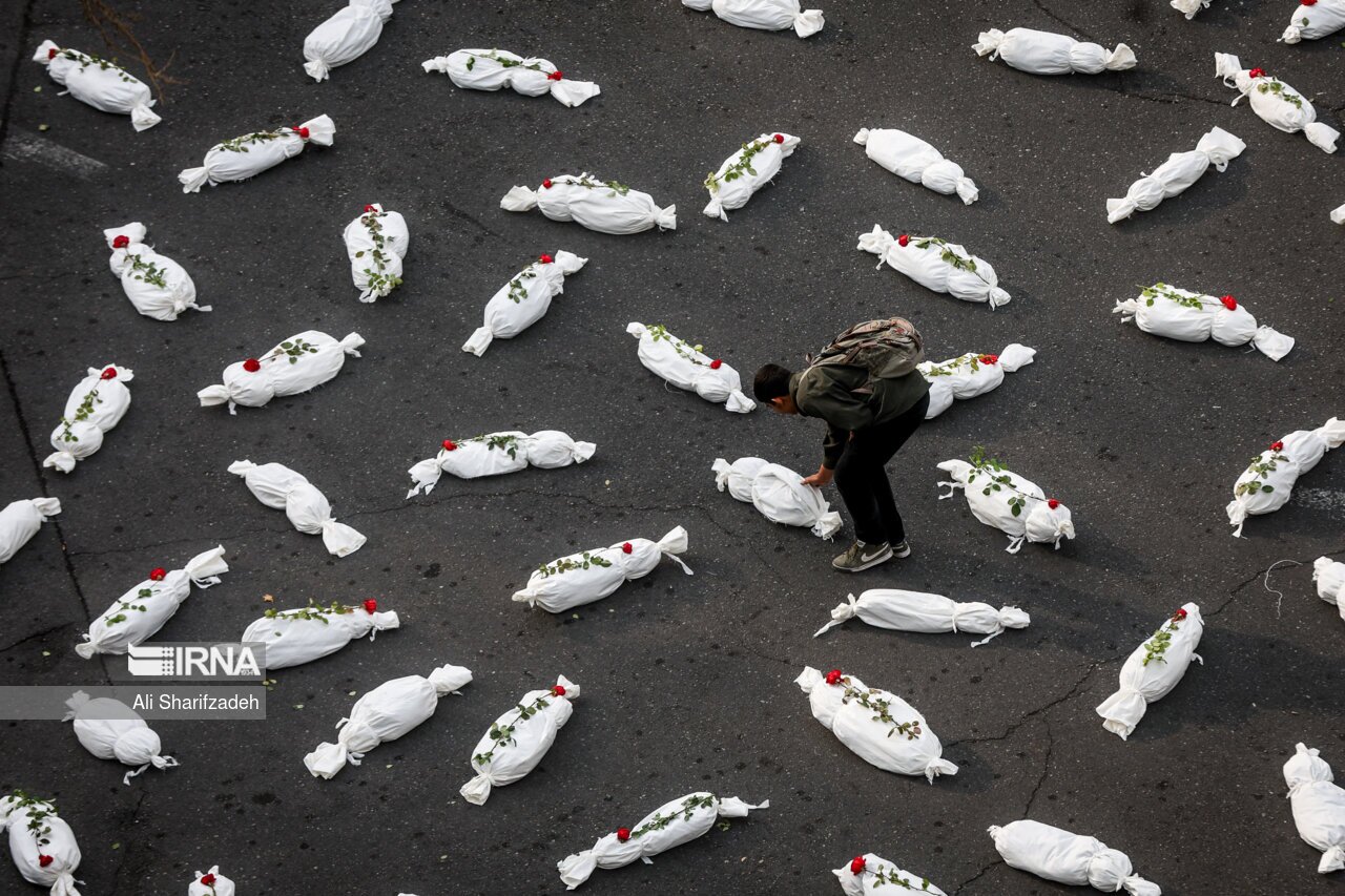 تصاویر: چیدمان «سمفونی کشته گان»