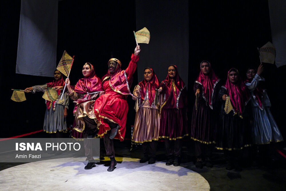 تصاویر: سومین روز از جشنواره تئاتر استان فارس