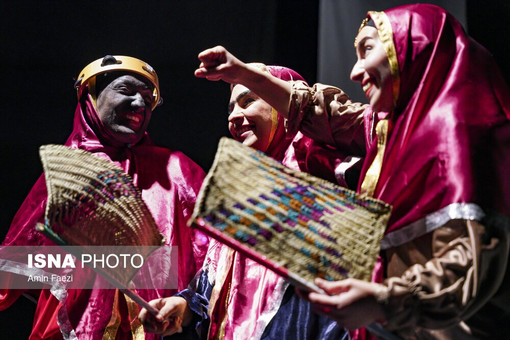 تصاویر: سومین روز از جشنواره تئاتر استان فارس