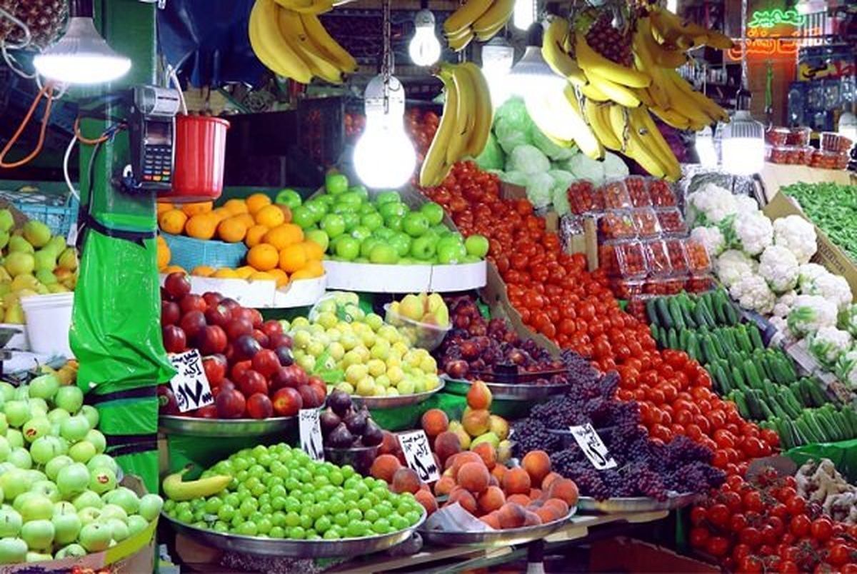 رئیس اتحادیۀ میوه‌فروشان: میوه‌ها به‌خاطر شب یلدا گران نخواهند شد