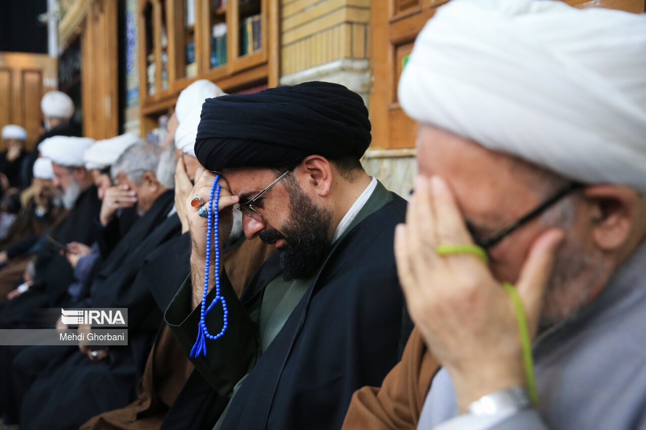 تصاویر: تشییع پیکر همسر آیت الله وحید خراسانی