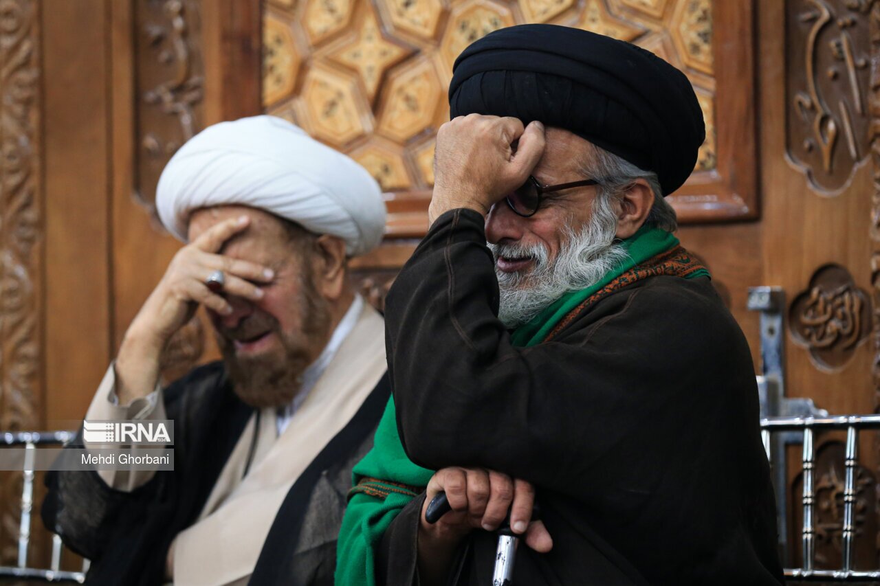 تصاویر: تشییع پیکر همسر آیت الله وحید خراسانی