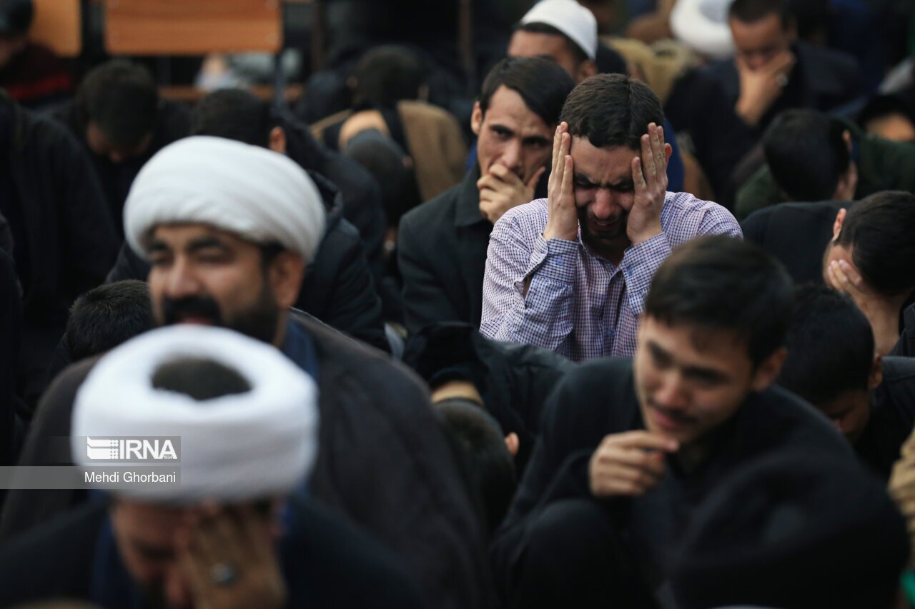 تصاویر: تشییع پیکر همسر آیت الله وحید خراسانی