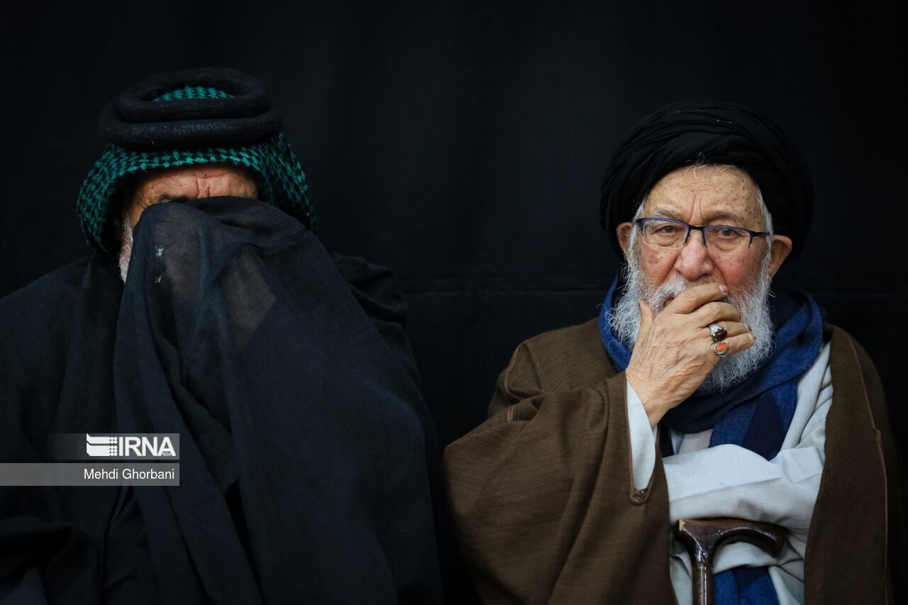 تصاویر: تشییع پیکر همسر آیت الله وحید خراسانی