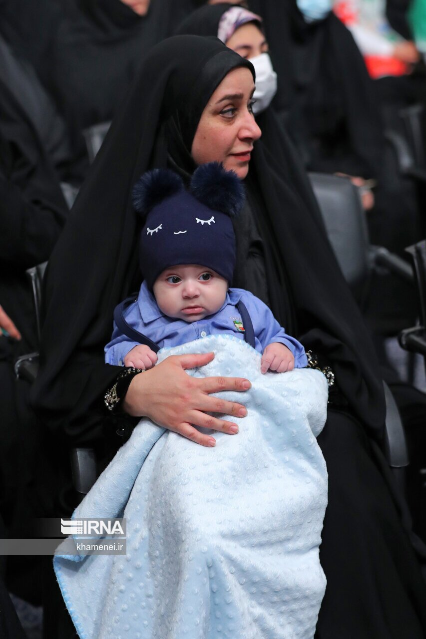 تصاویر: دیدار قهرمانان و مدال‌آوران ورزشی با رهبر انقلاب