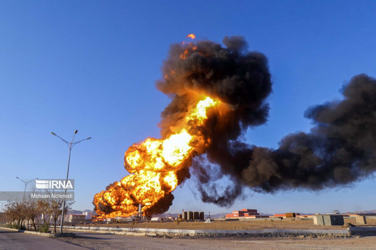 تصاویر: انفجار در مینی پالایشگاه هیدروکربن بیرجند
