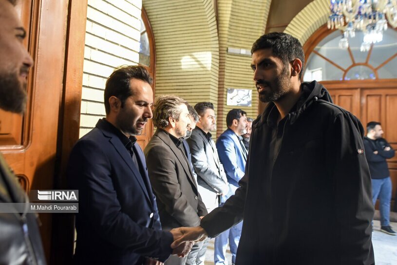 تصاویر: مراسم ترحیم مادر محمدحسین میثاقی