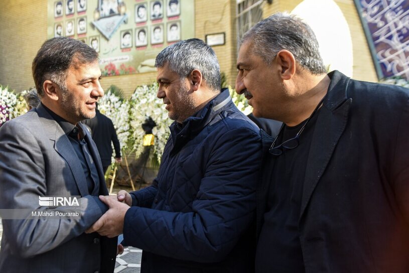 تصاویر: مراسم ترحیم مادر محمدحسین میثاقی