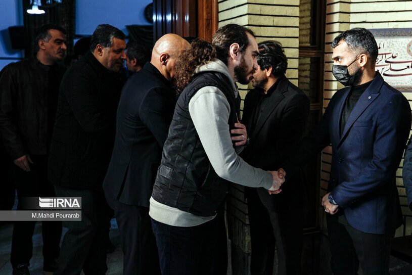 تصاویر: مراسم ترحیم مادر محمدحسین میثاقی