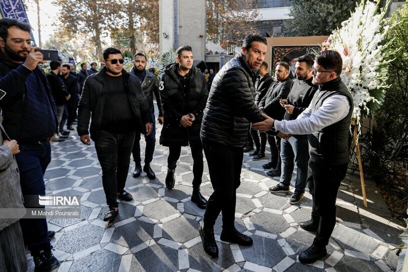 تصاویر: مراسم ترحیم مادر محمدحسین میثاقی