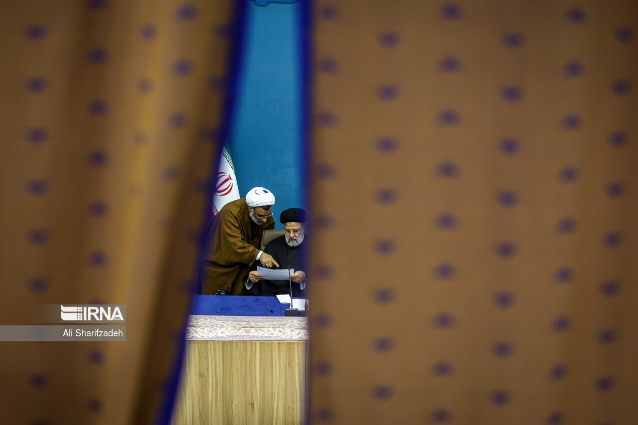 تصاویر: جلسه شورای عالی انقلاب فرهنگی