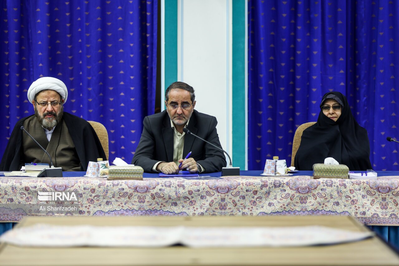 تصاویر: جلسه شورای عالی انقلاب فرهنگی