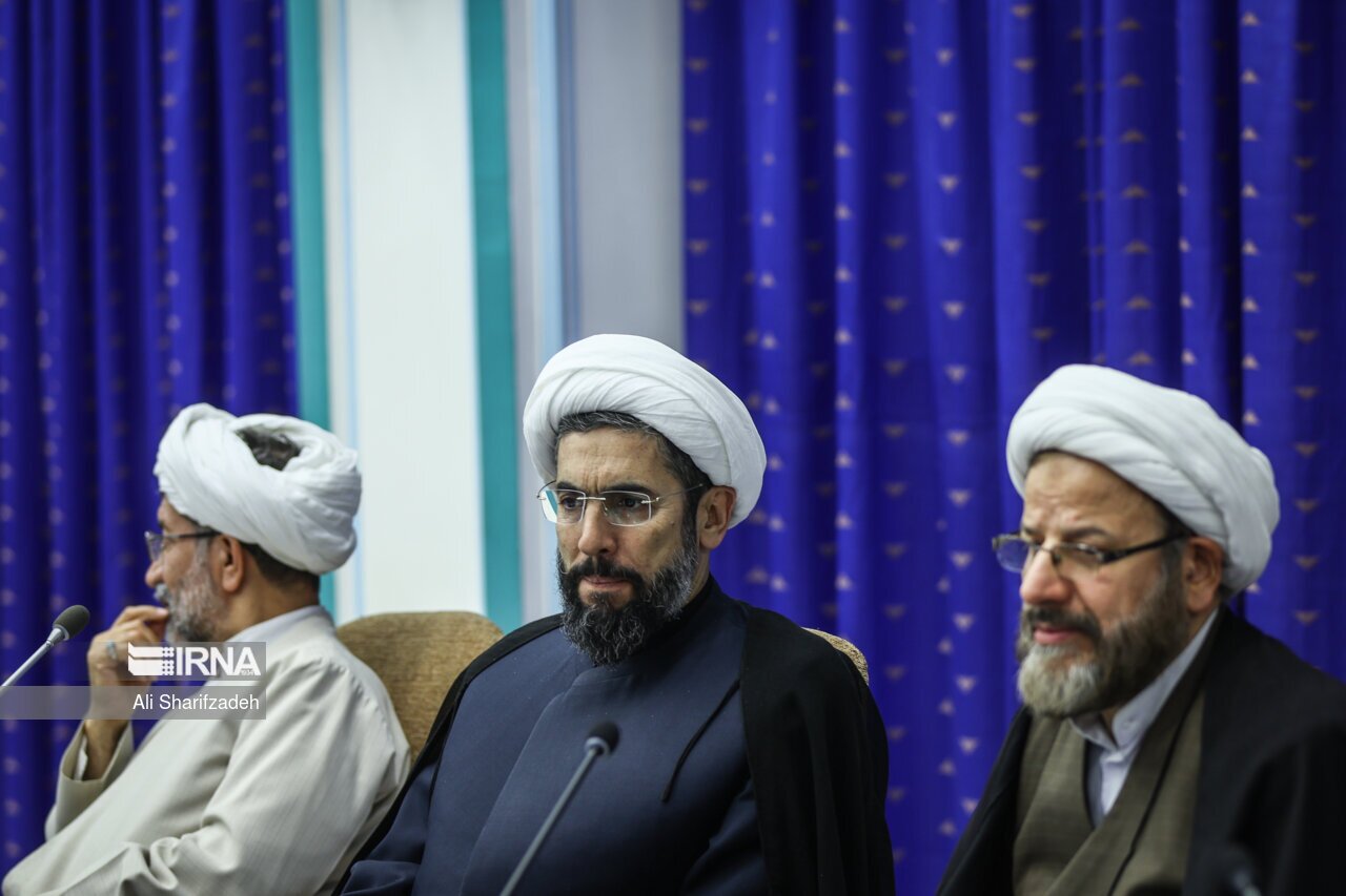 تصاویر: جلسه شورای عالی انقلاب فرهنگی