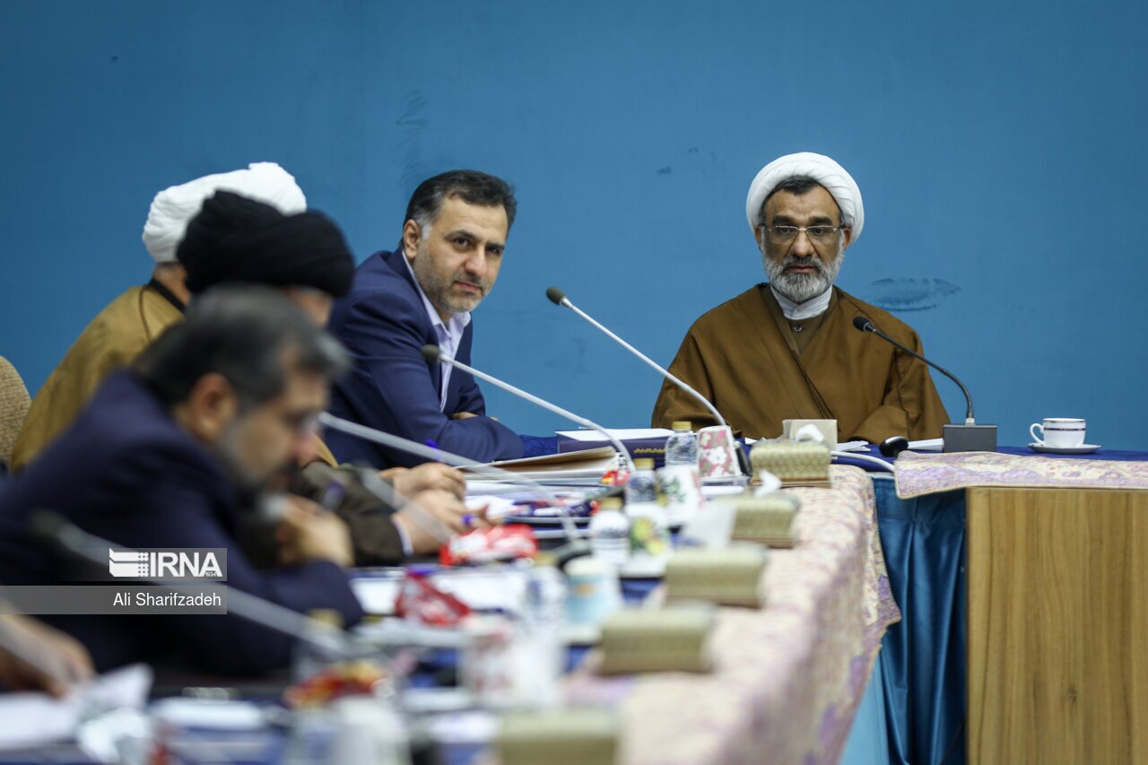 تصاویر: جلسه شورای عالی انقلاب فرهنگی