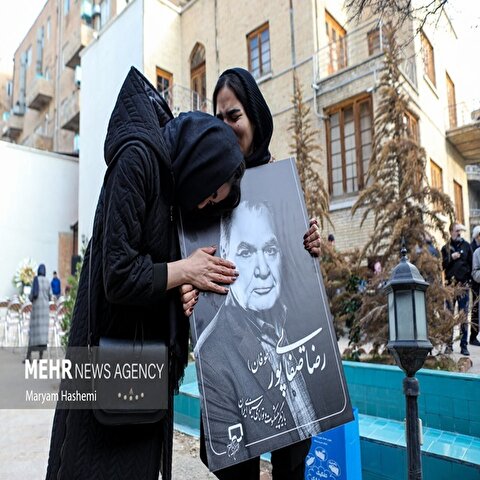 تصاویر: تشییع پیکر رضا صفایی‌پور