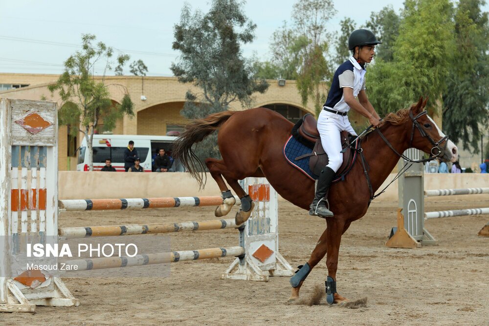 تصاویر: مسابقات پرش با اسب یزد