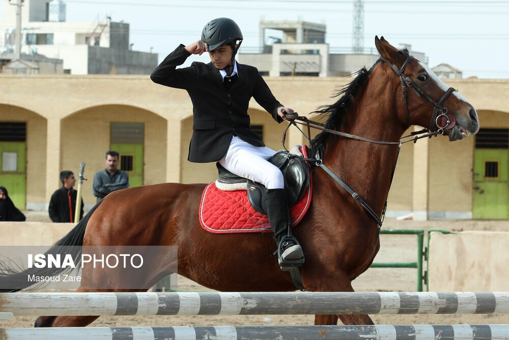 تصاویر: مسابقات پرش با اسب یزد