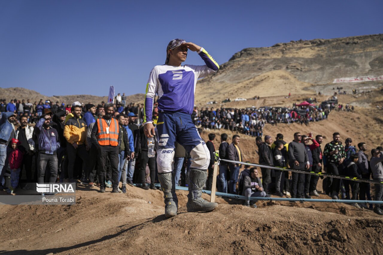 تصاویر: مسابقات موتورسواری اندرو