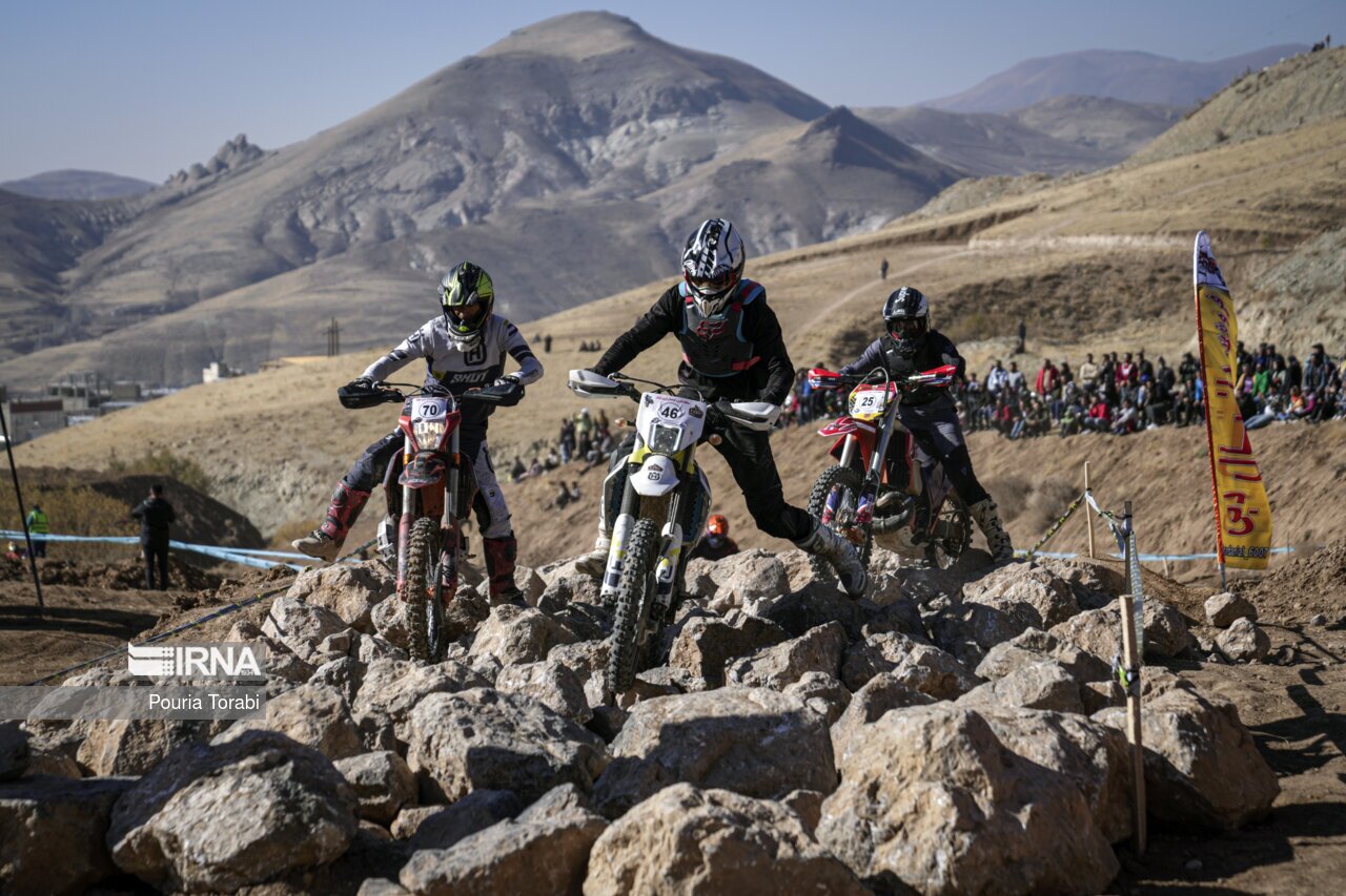 تصاویر: مسابقات موتورسواری اندرو