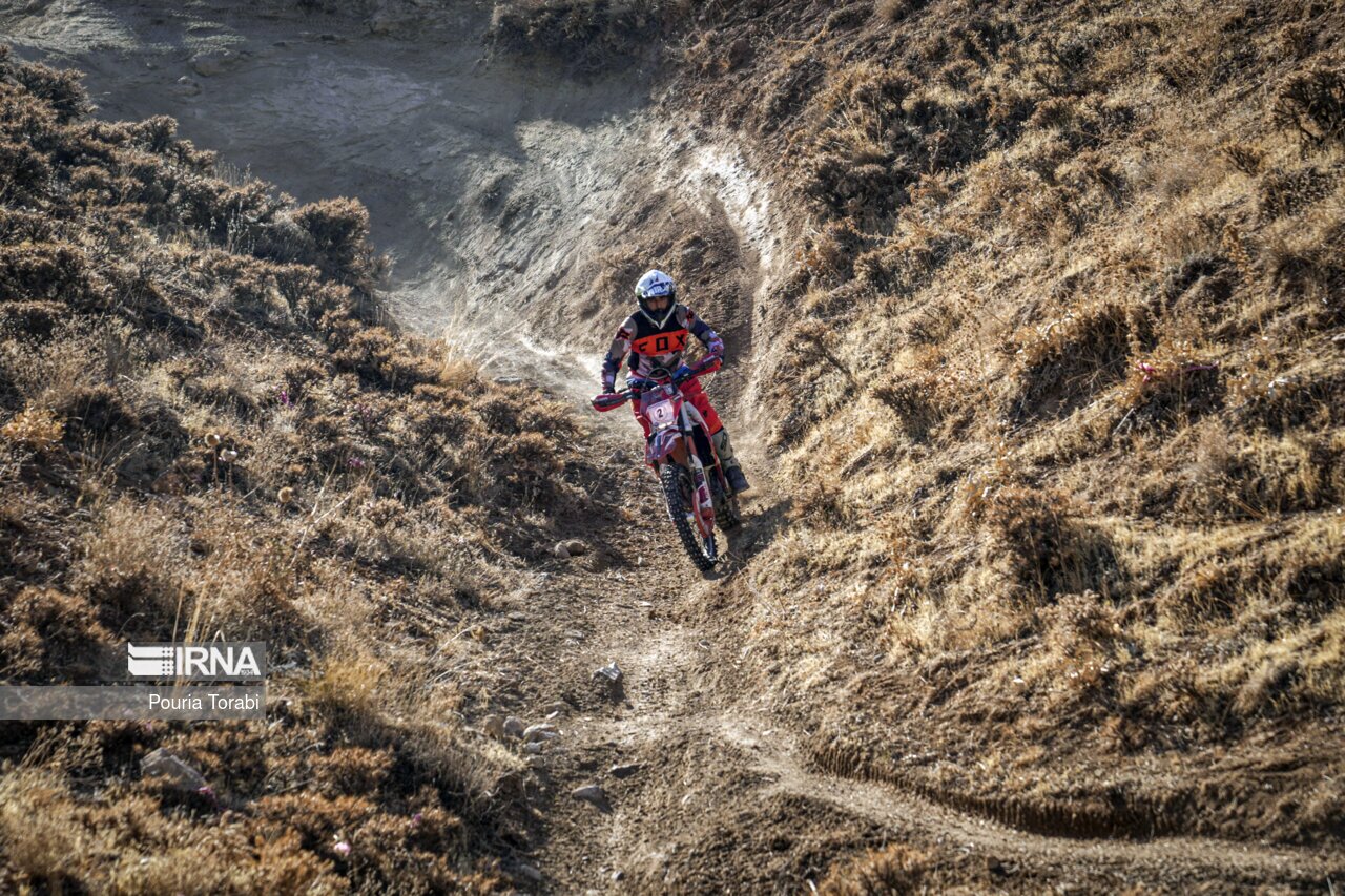 تصاویر: مسابقات موتورسواری اندرو