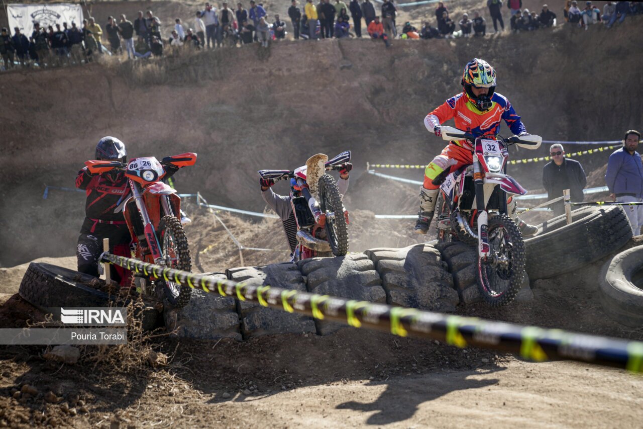 تصاویر: مسابقات موتورسواری اندرو