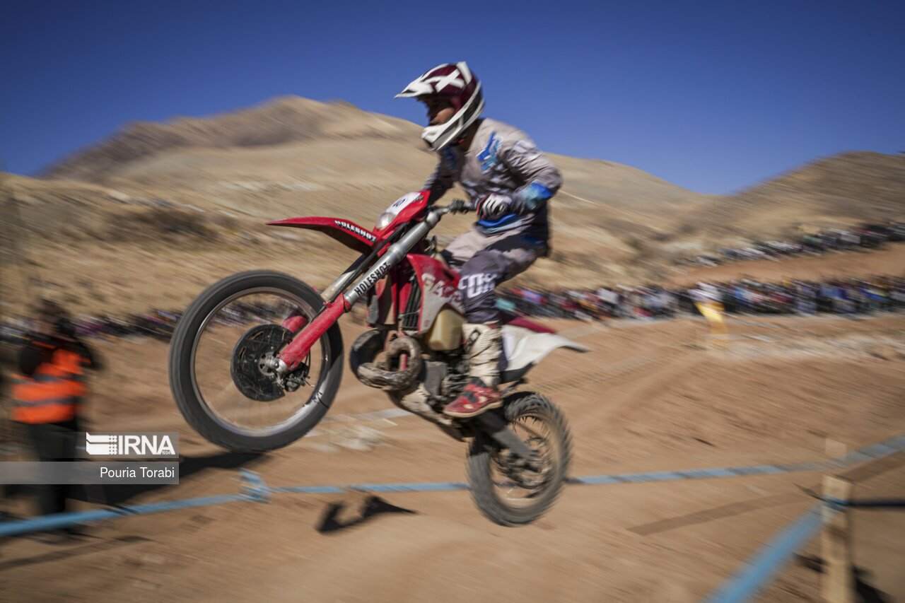 تصاویر: مسابقات موتورسواری اندرو