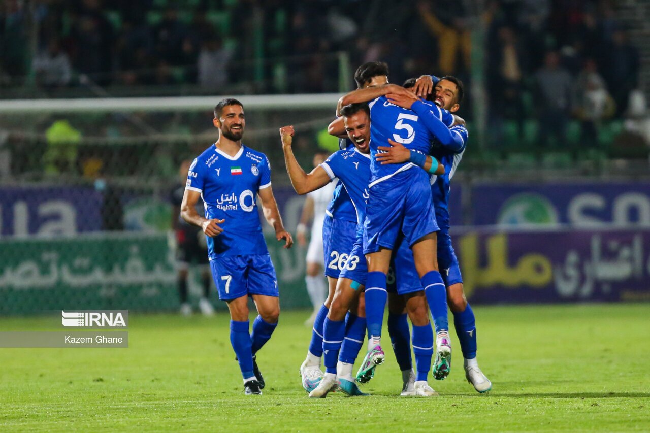 تصاویر: دیدار تیم های استقلال تهران و ذوب‌آهن اصفهان