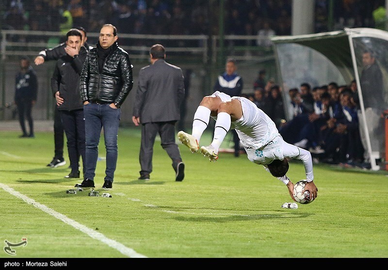 تصاویر: دیدار تیم های استقلال تهران و ذوب‌آهن اصفهان